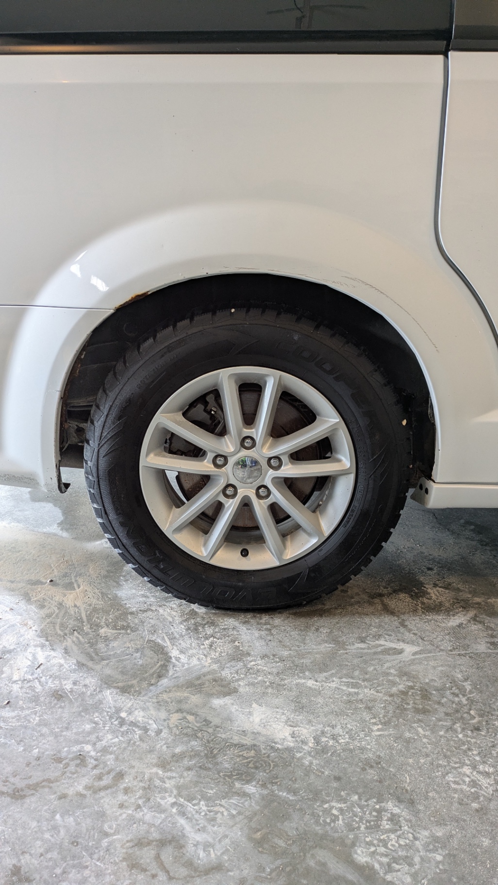 Wheels degreased, tires dressed