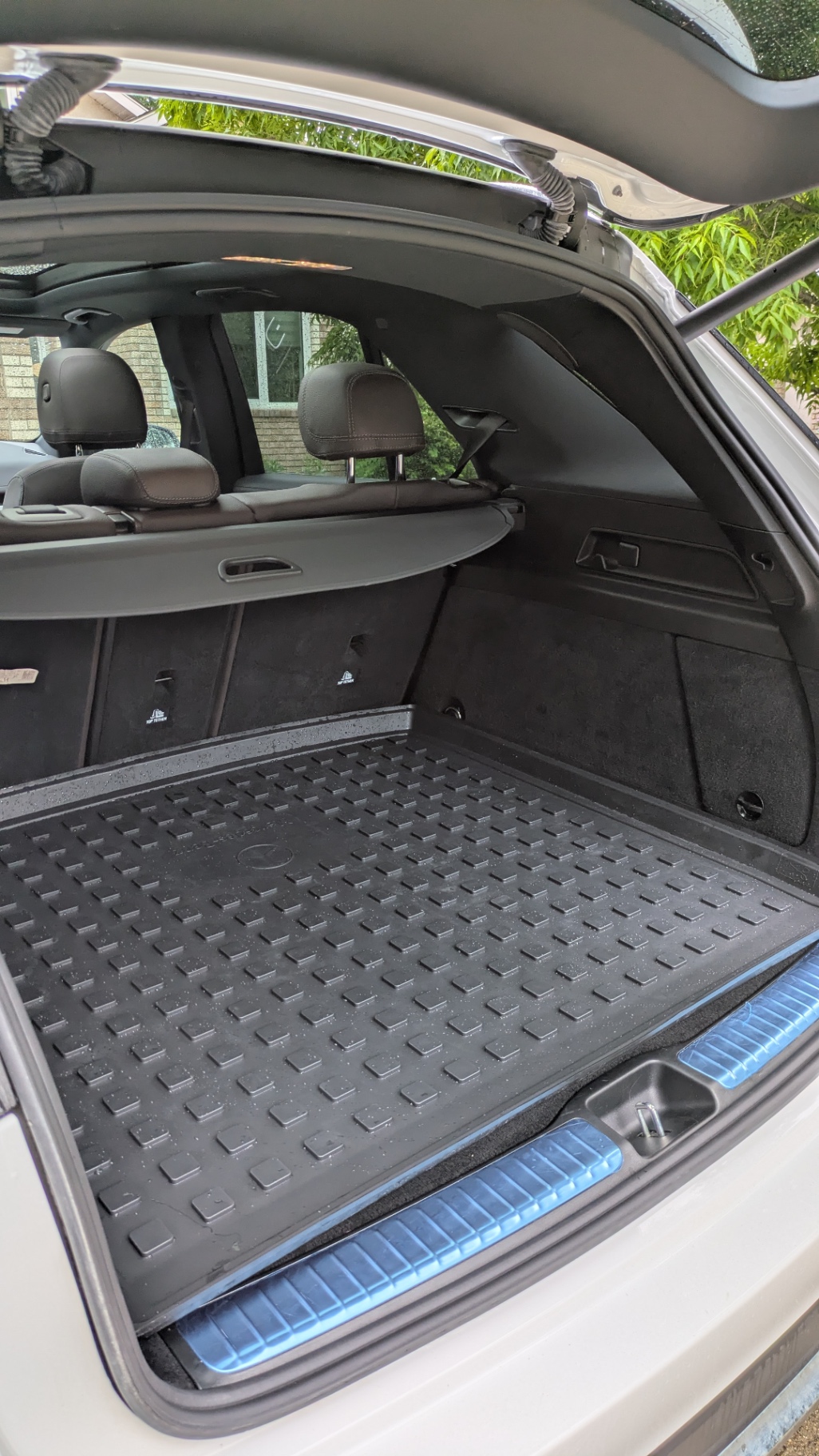 GLE trunk, liner and trim wiped clean